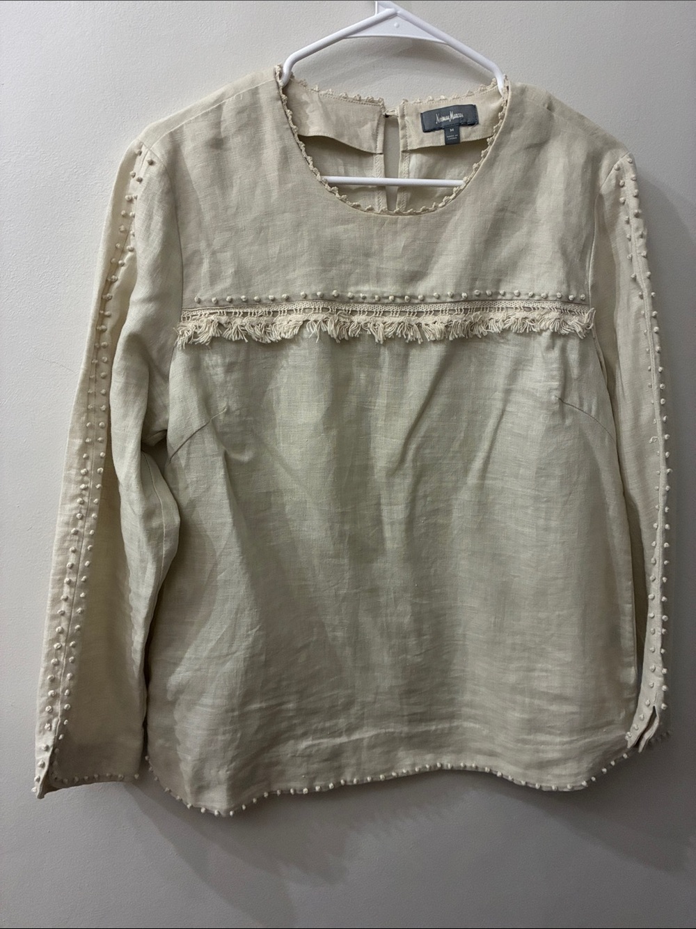 Neiman Marcus women’s Linen Detailed Long-Sleeve Top - beige - medium